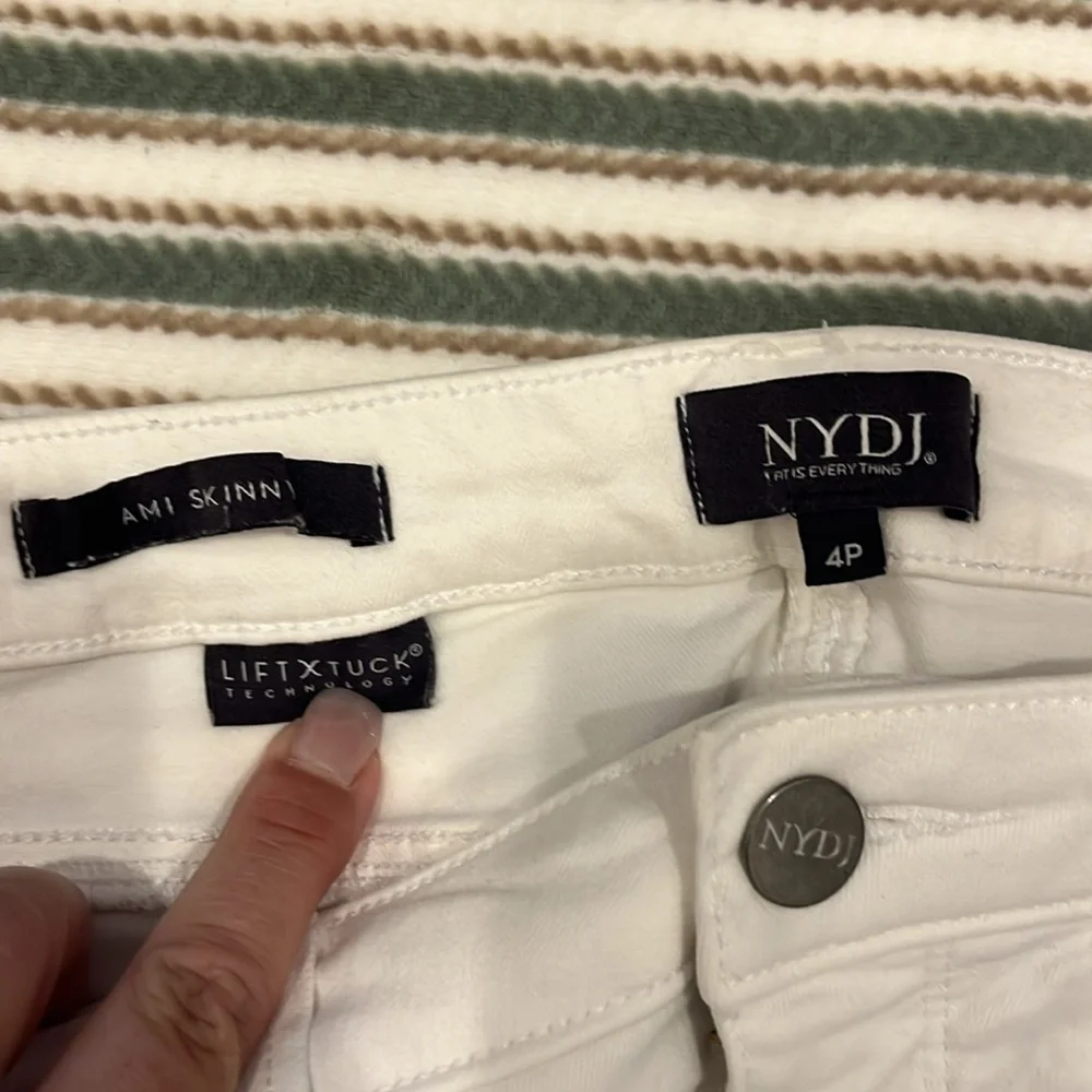 NYDJ Women’s Ami Skinny Jeans with LIFTXTUCK technology size 4P - Picture 5 of 9